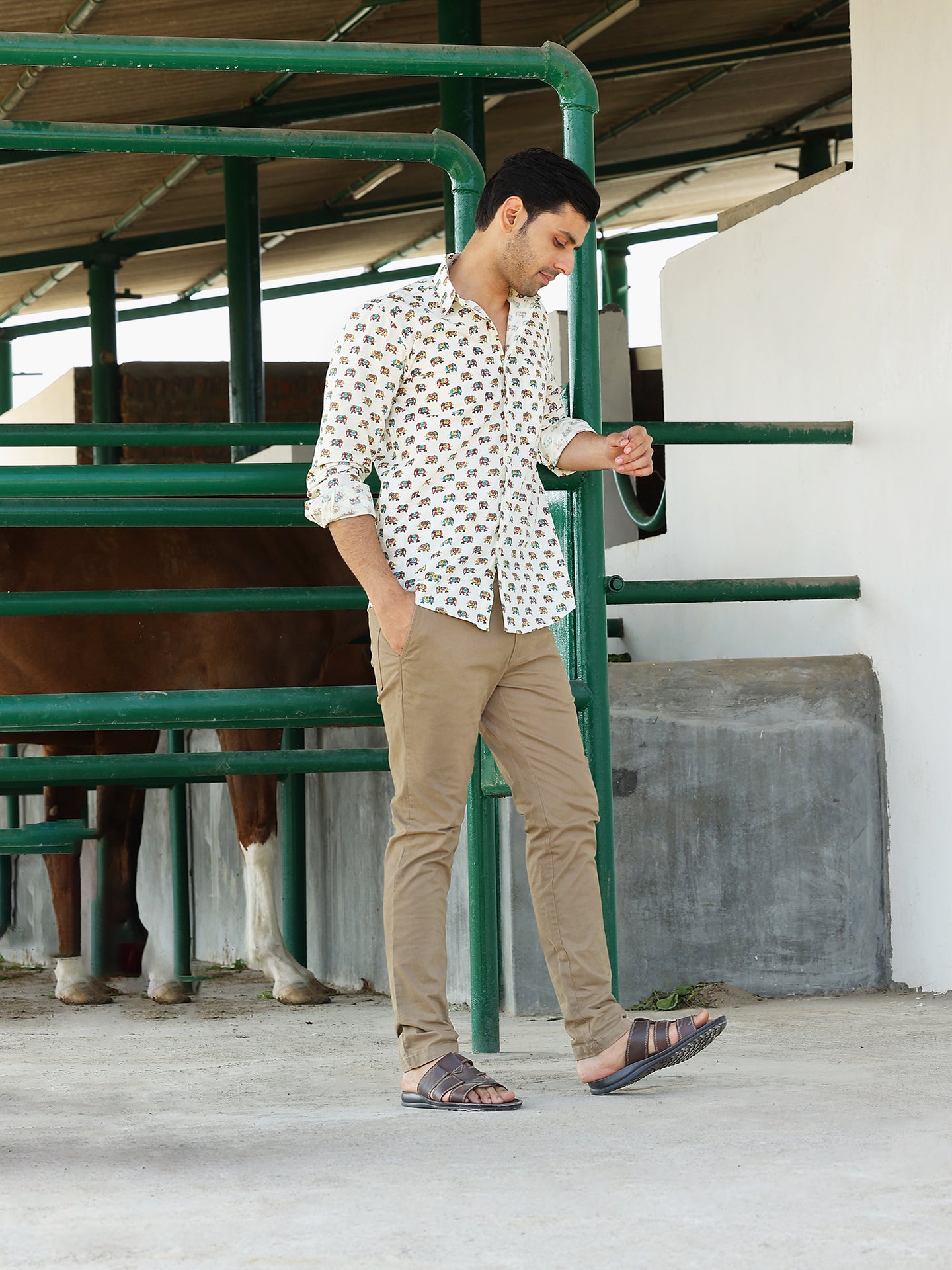 Full Sleeve Hand Block Animal Printed Mens Shirt  (Off White)
